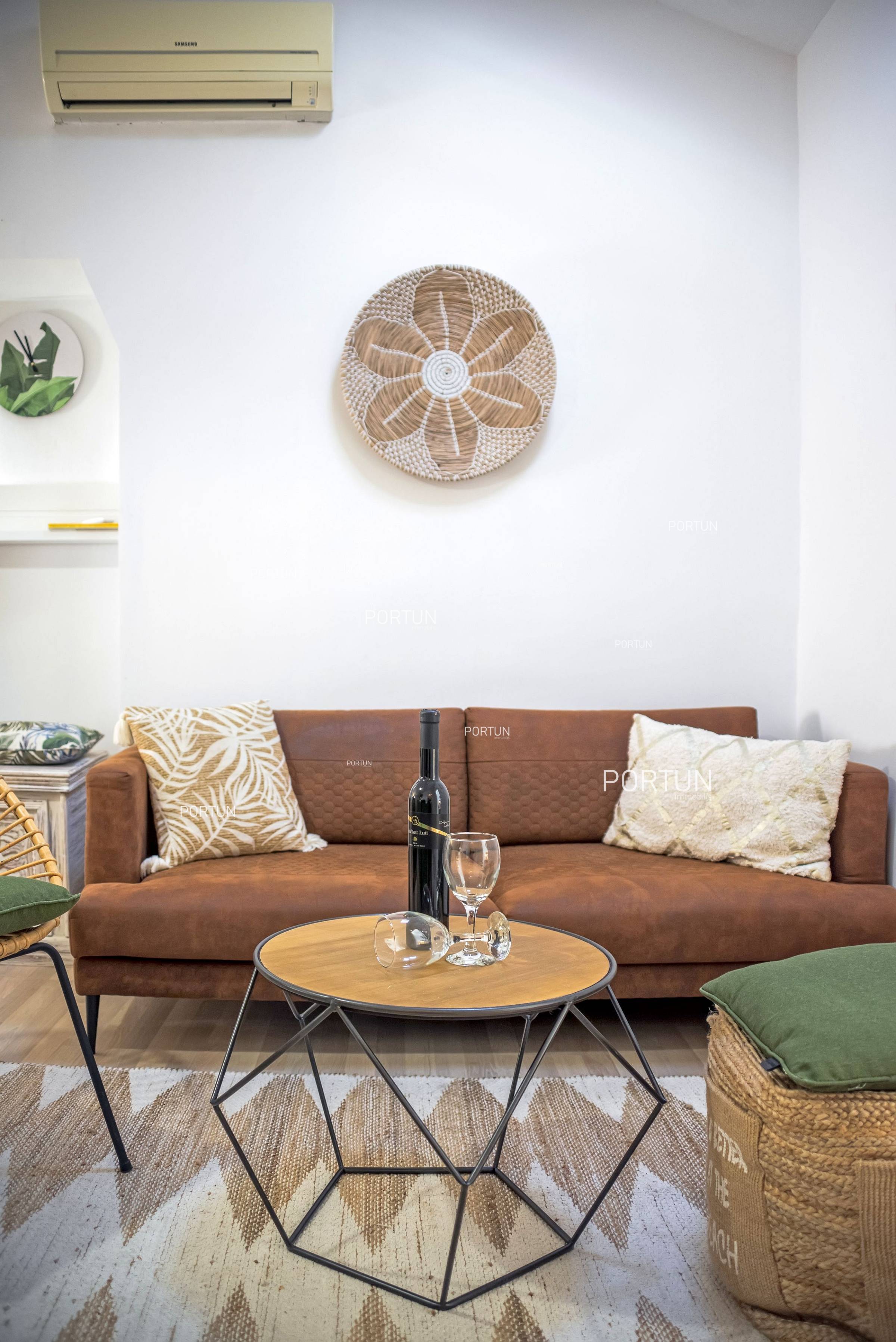 Wohnung zum Verkauf in  - 10708 - 09