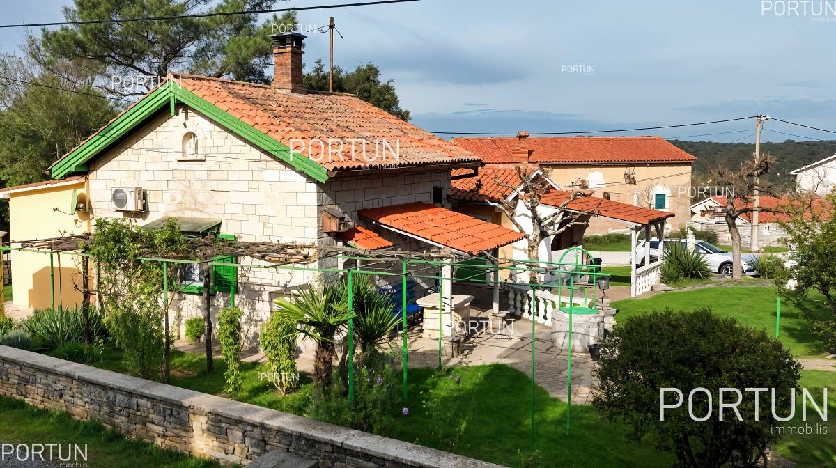 Kanfanar Renovated stone house for sale 002 03