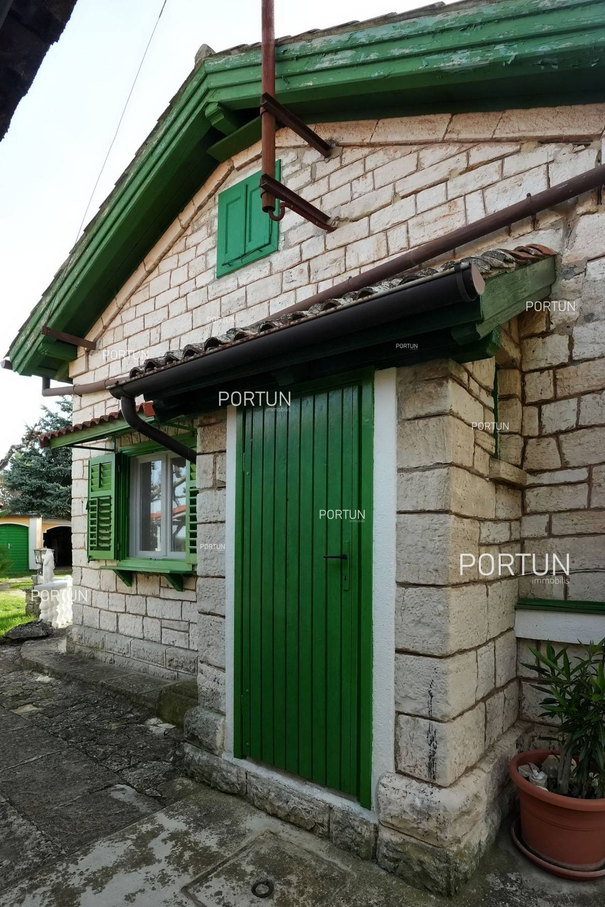 House for Sale in  - 20869 - 06