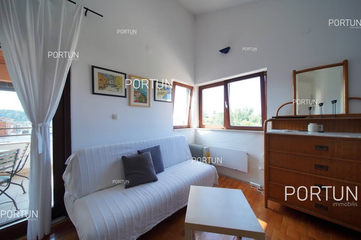 Stan na prodaju  - 10732 - 06