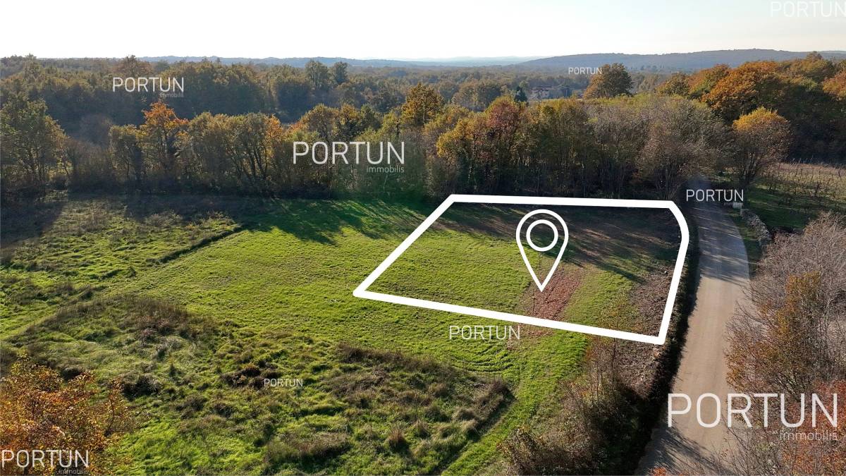 Nice building land between Kanfanar and Žminj - 40590 001x