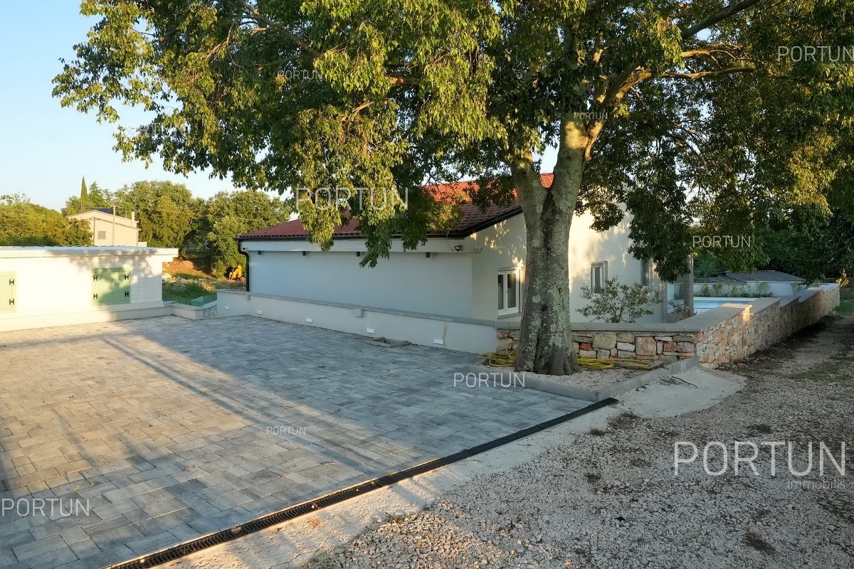 Hiša naprodaj v  - 20888 - 11