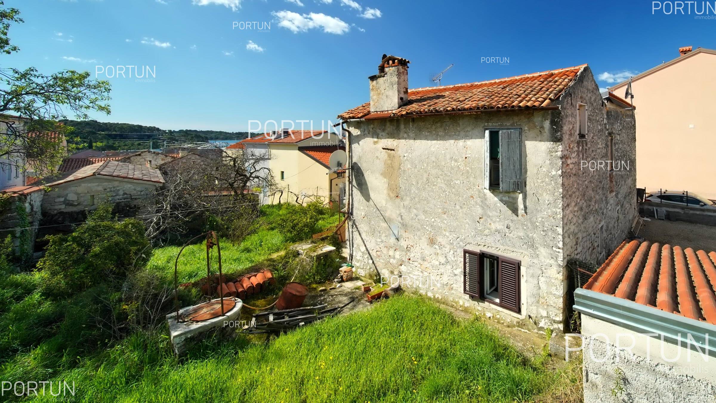Stone house close to the center of Rovinj 01