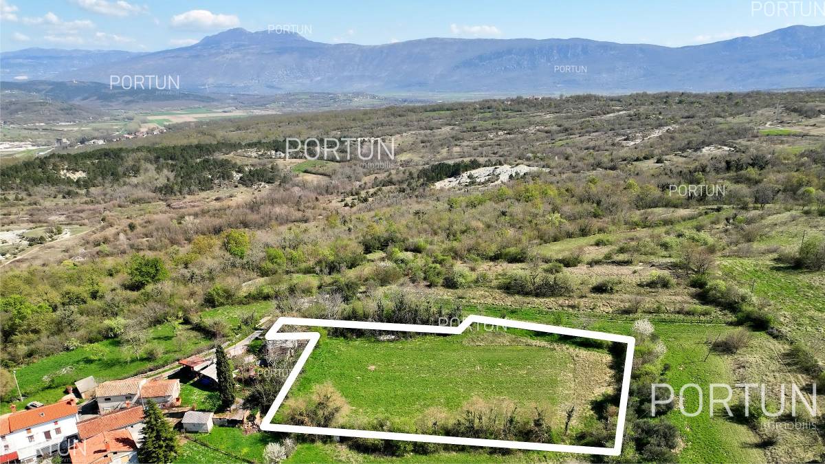 Agricutlural land in the surrounding of Labin 40624 001