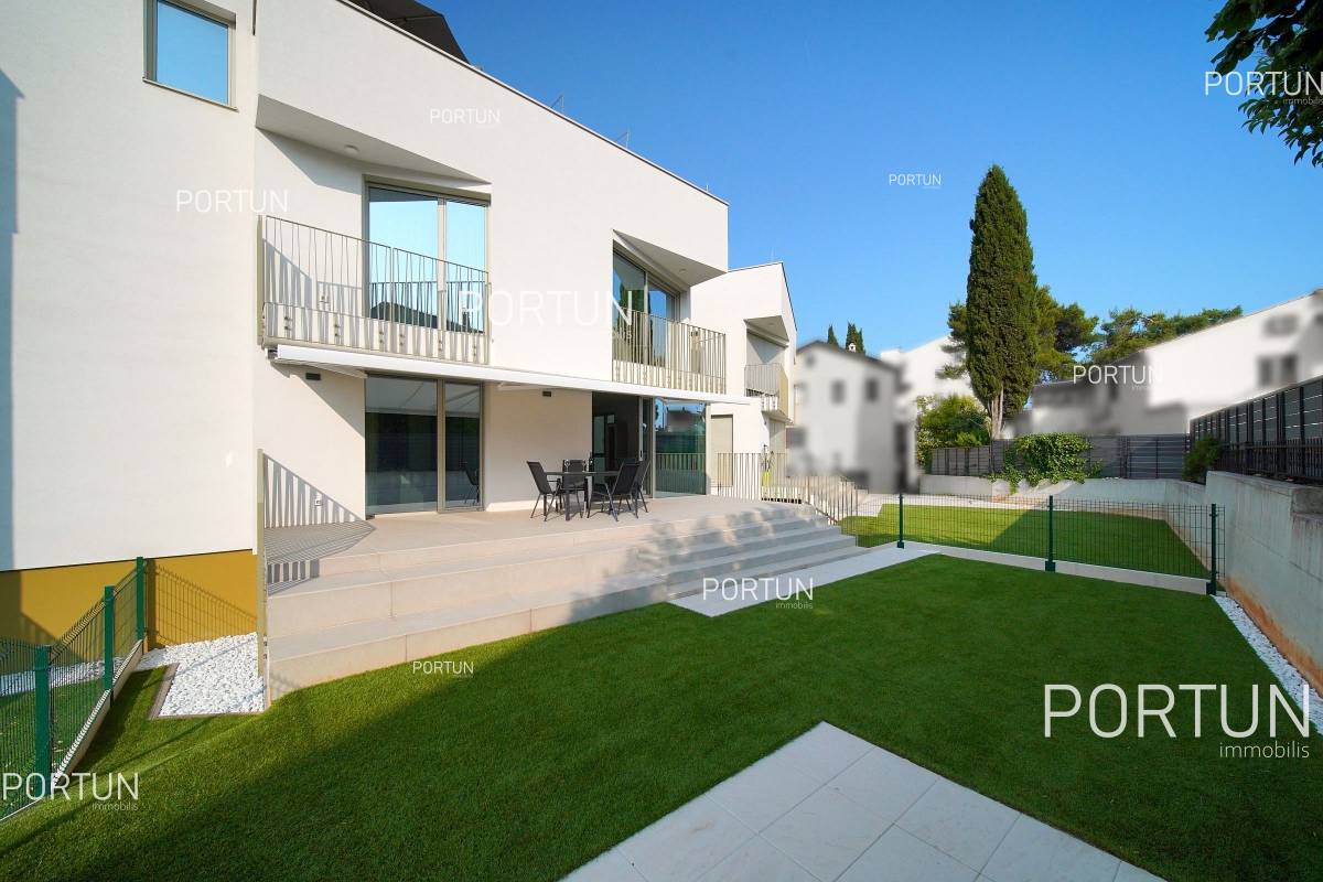 Wohnung zum Verkauf in Rovinj - 10729 - 02