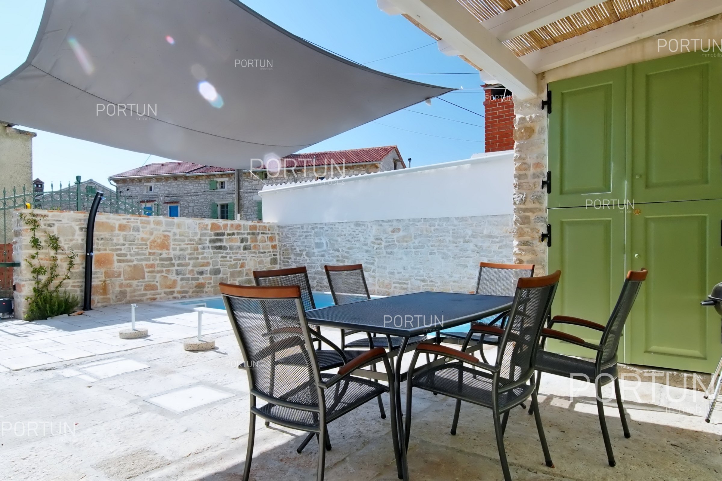 House with pool in the area of Kanfanar 4