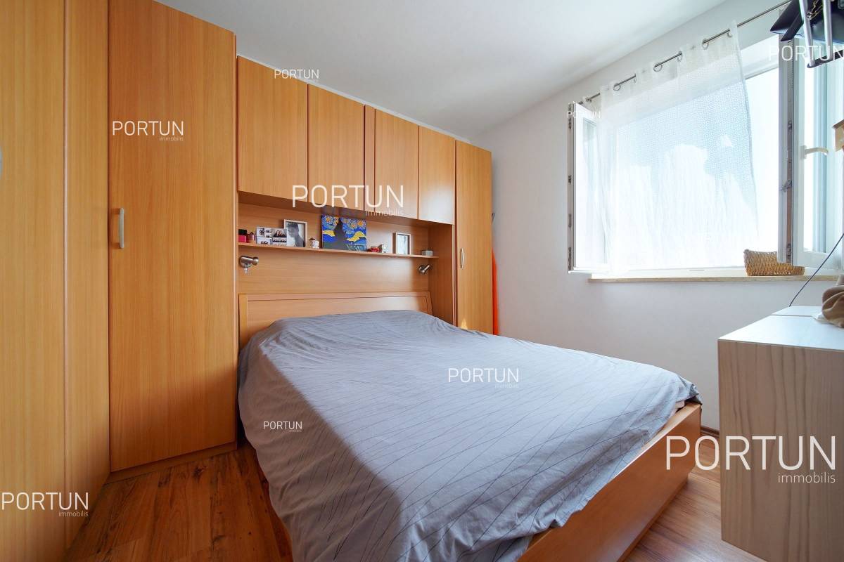 Квартира на продажу в Ровинь - 10731 - 04