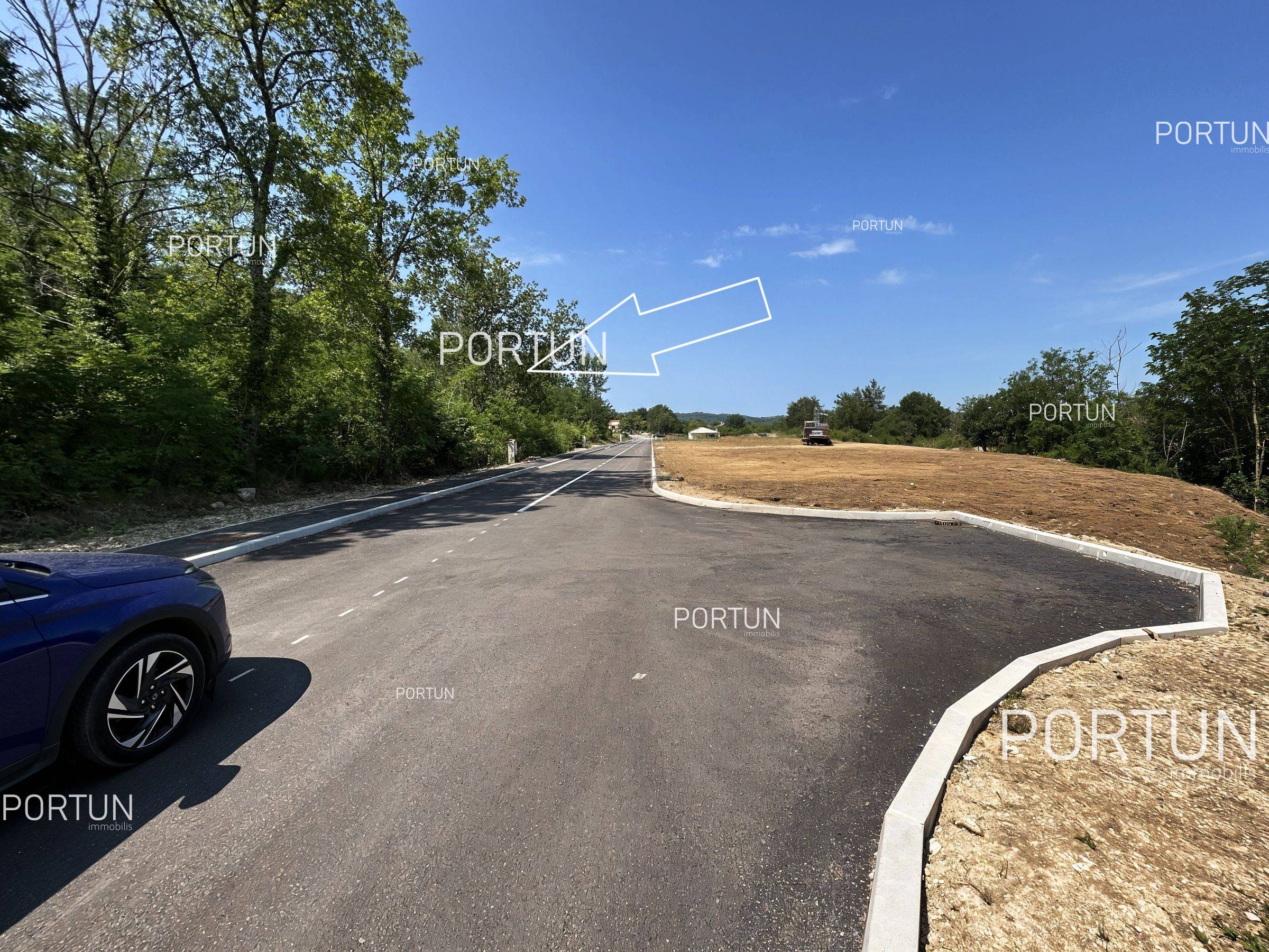 Zemljište 2.180 m² s dozvolom, pogled na Motovun 4