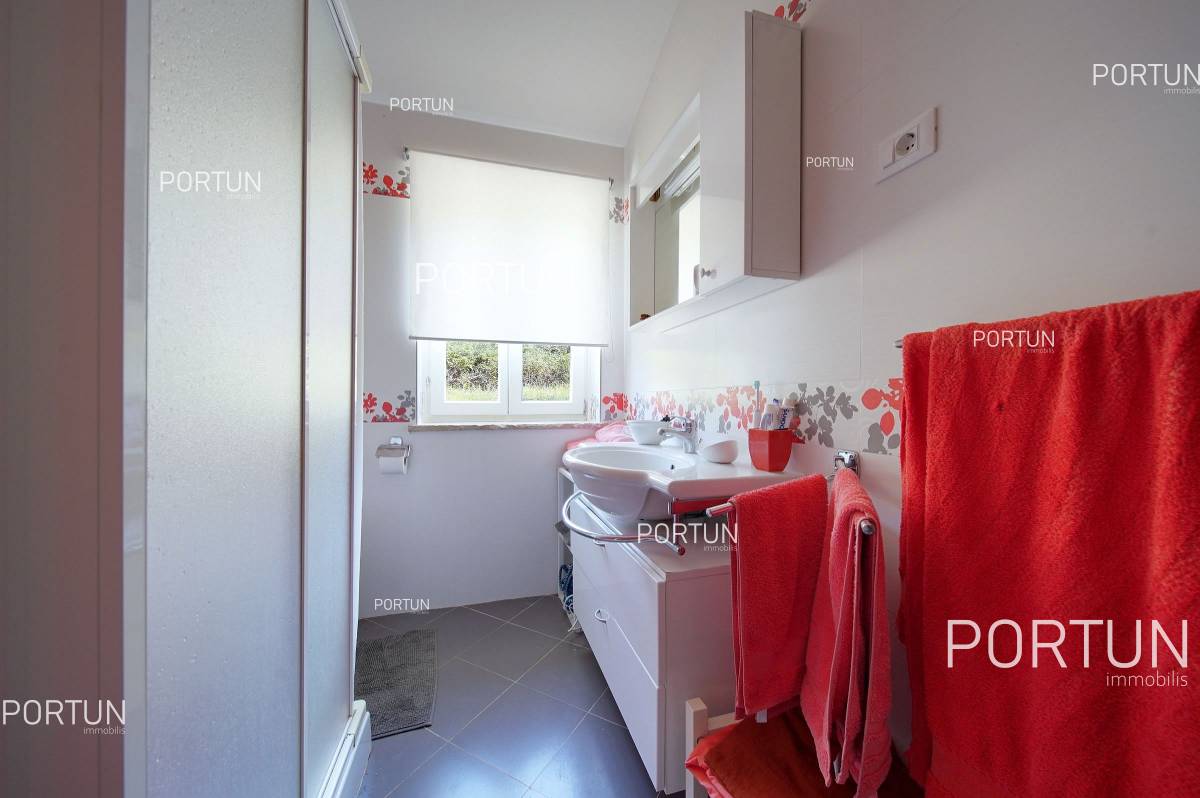 Kuća na prodaju  - 20918 - 28