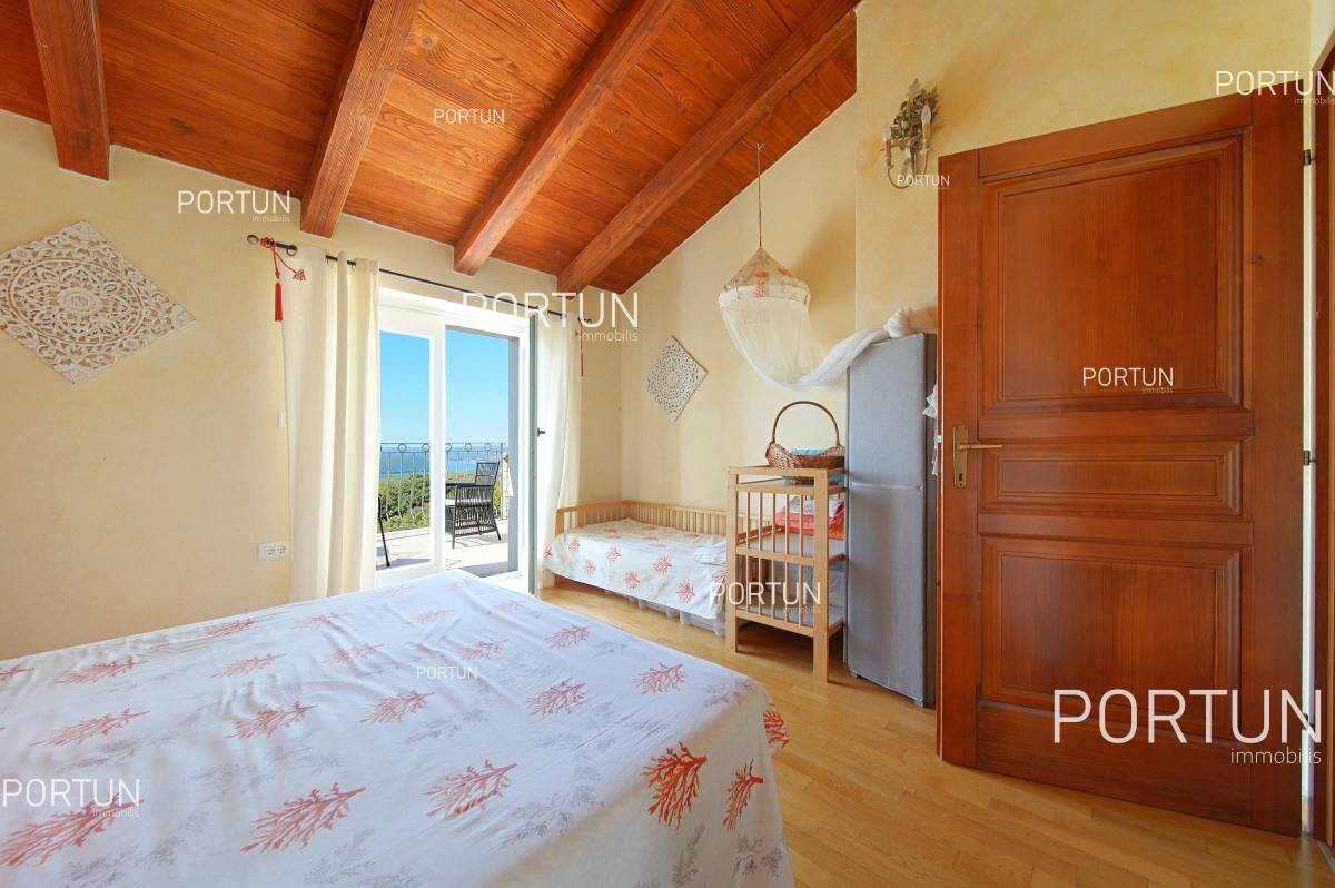 Kuća na prodaju  - 20918 - 35