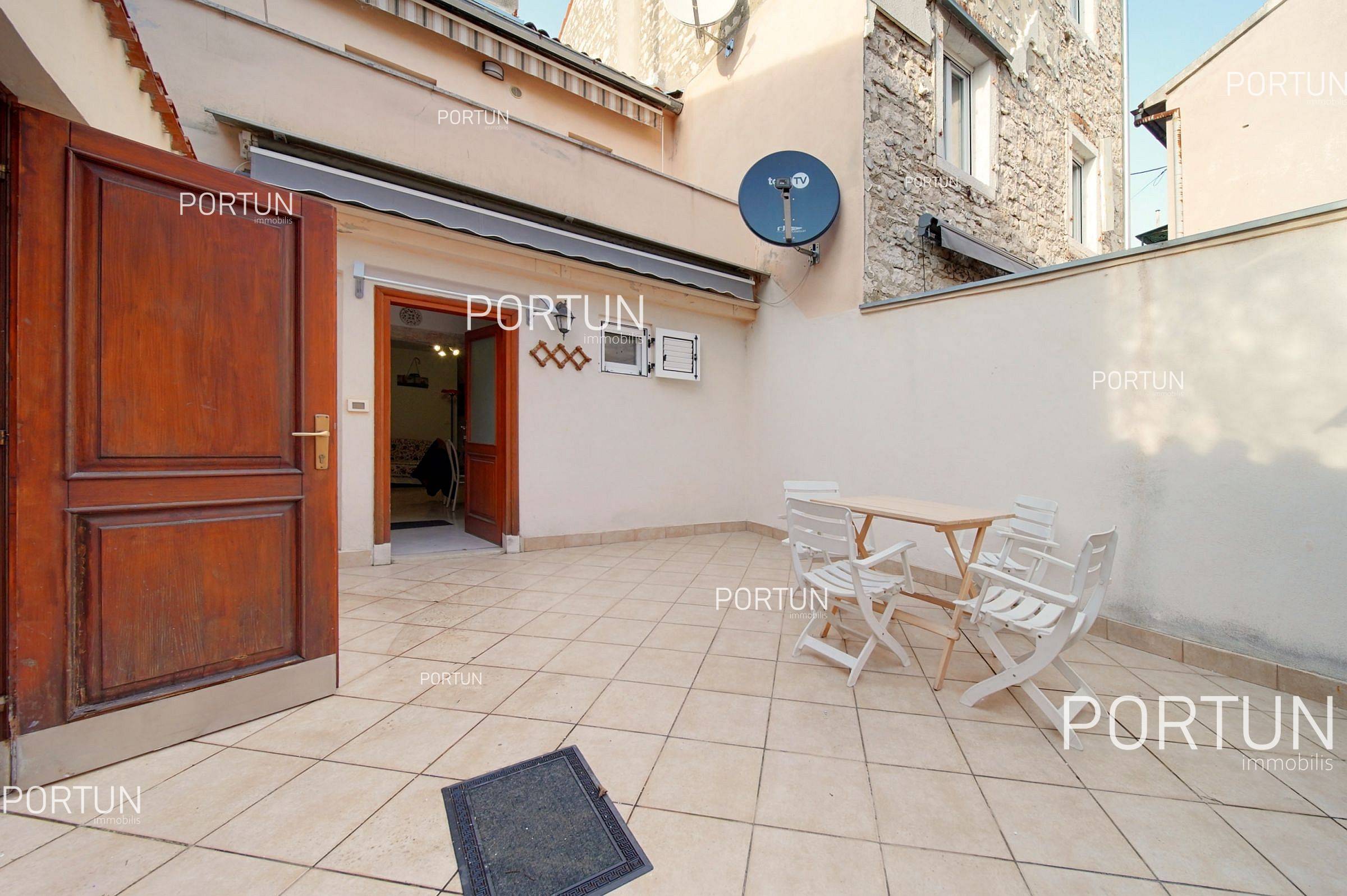 Apartment in the center of Rovinj 10755 01
