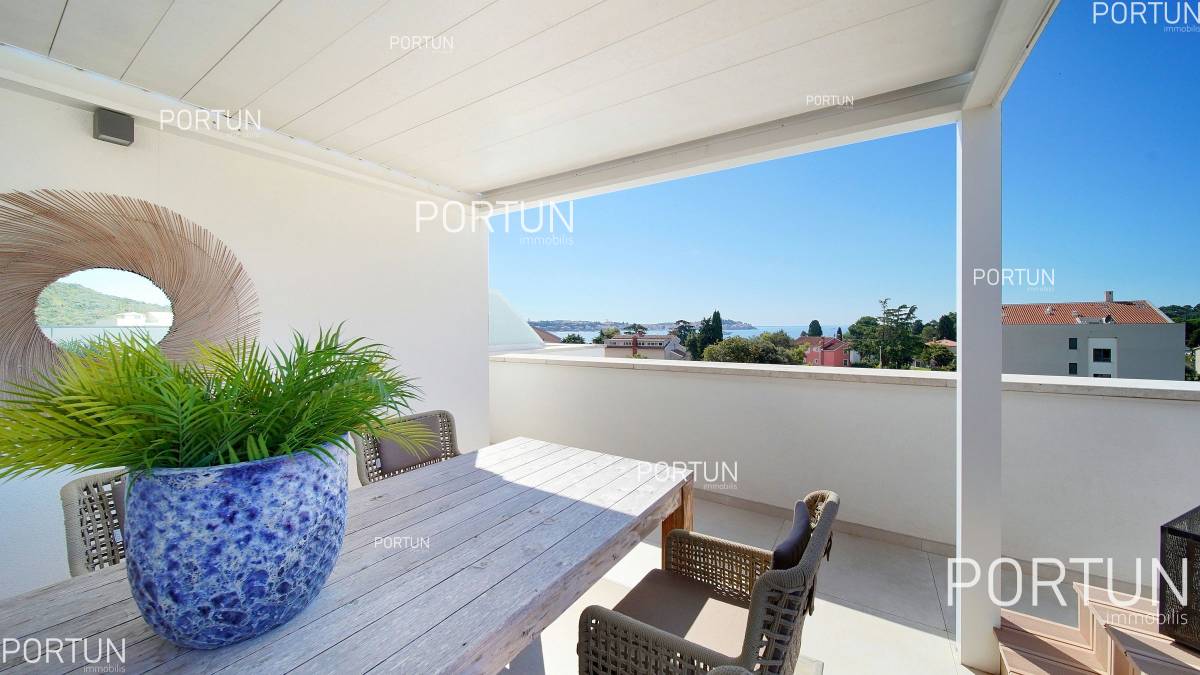 Stunning luxury penthouse in Rovinj with open view to the sea and the old town A 1879 07b