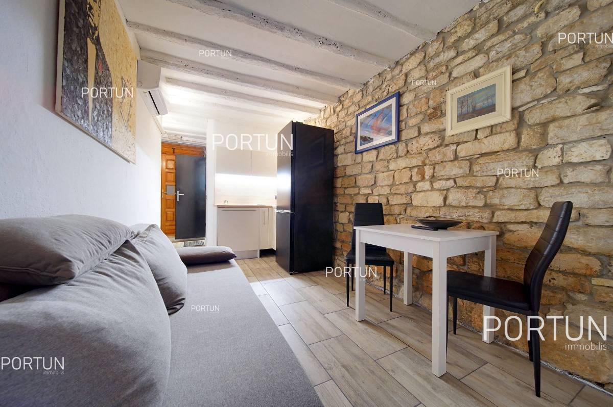 Very interesting small apartment in the old town of Rovinj, Istria 10762 01