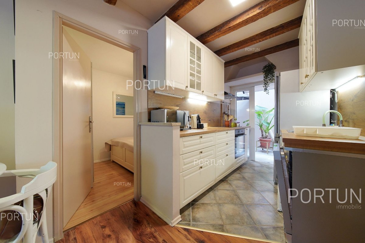 Квартира на продажу в  - 10751 - 02