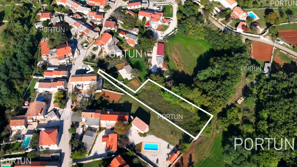 Terreno in vendita a Gimino - 40656 - 01