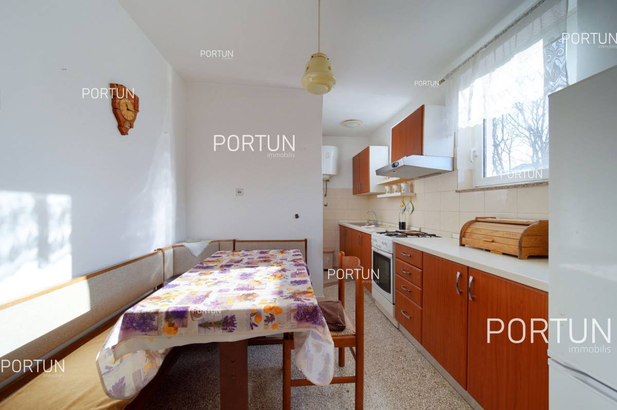 Stan na prodaju  - 10756 - 03