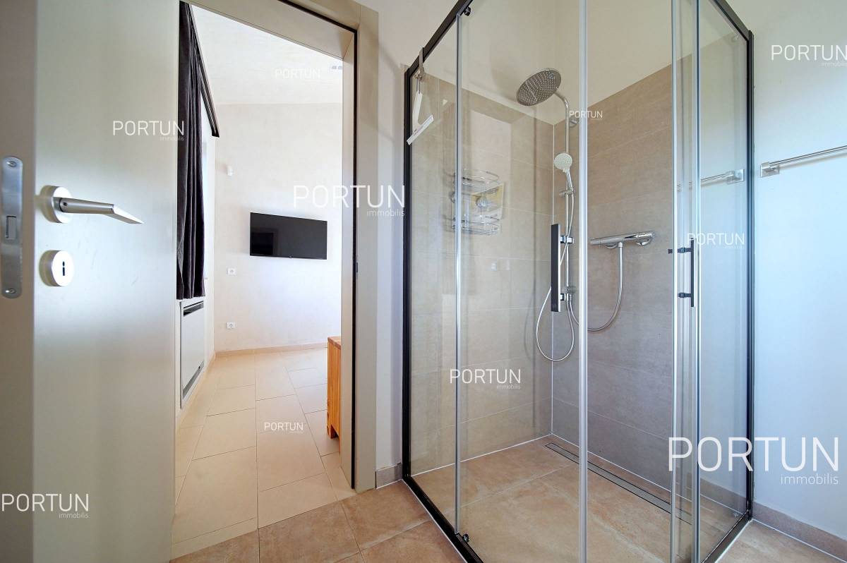 Kuća na prodaju  - 20927 - 29