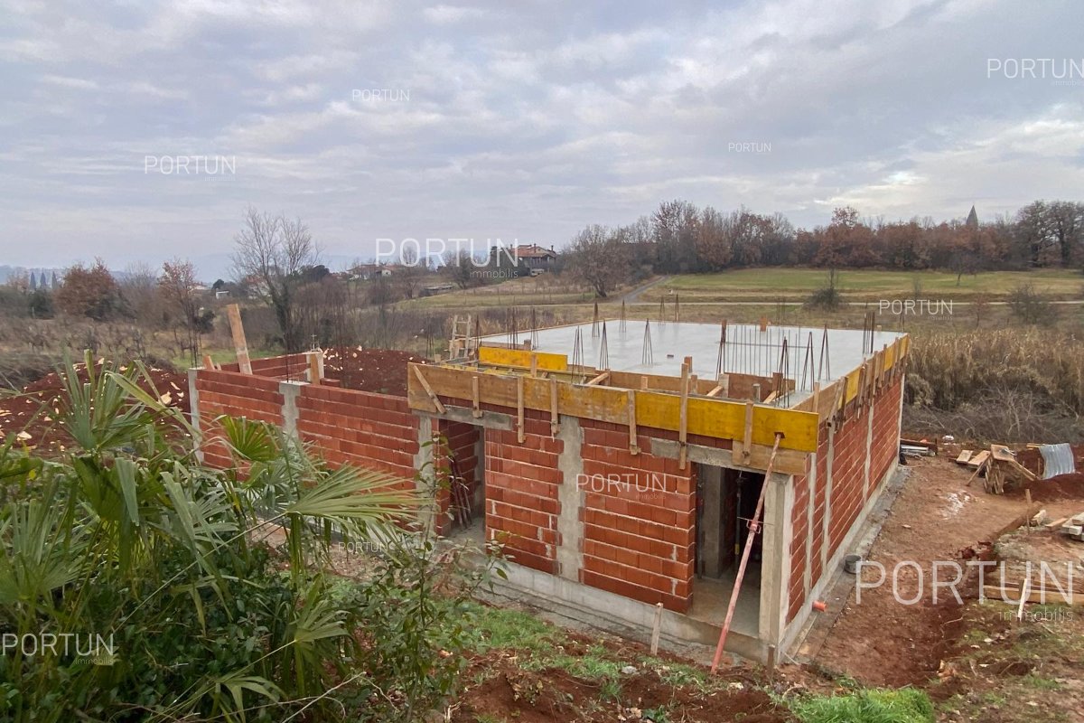 Kuća na prodaju  - 20928 - 38
