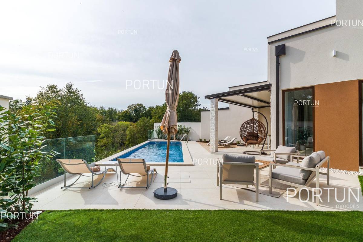 House for Sale in Svetvinčenat - 20931 - 01