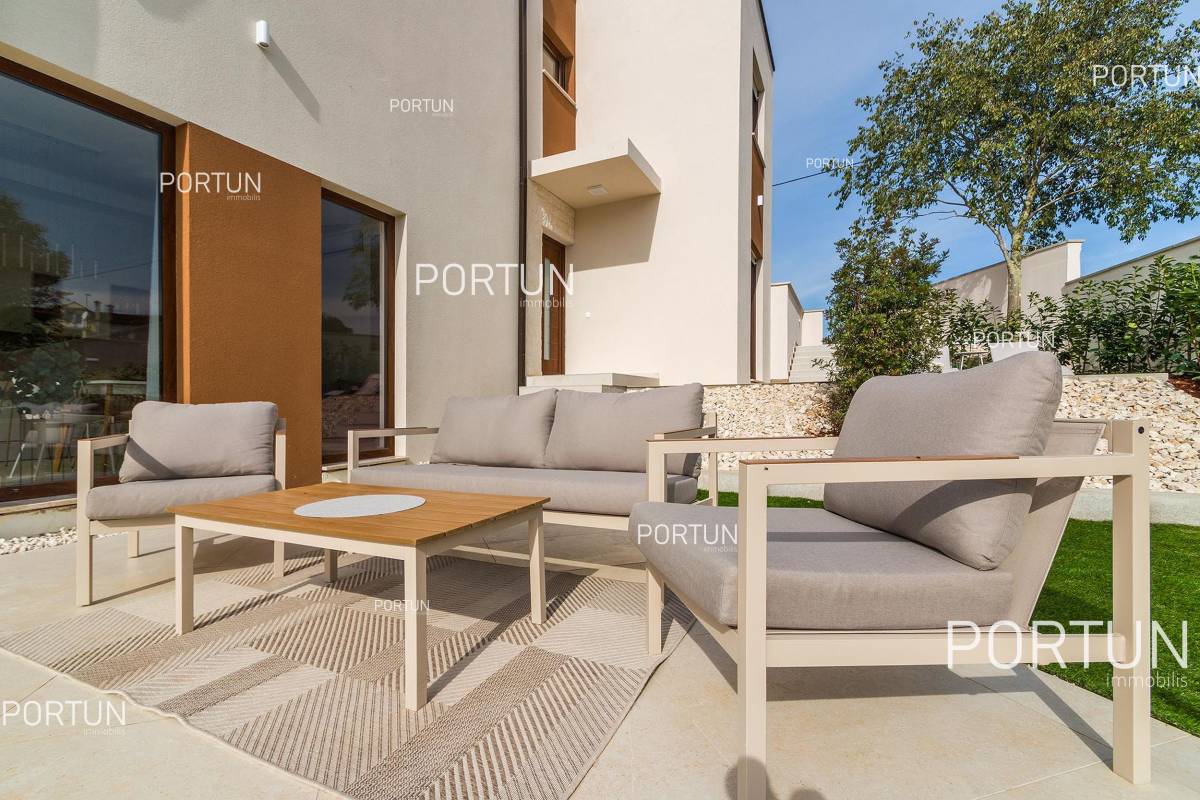 House for Sale in Svetvinčenat - 20931 - 04