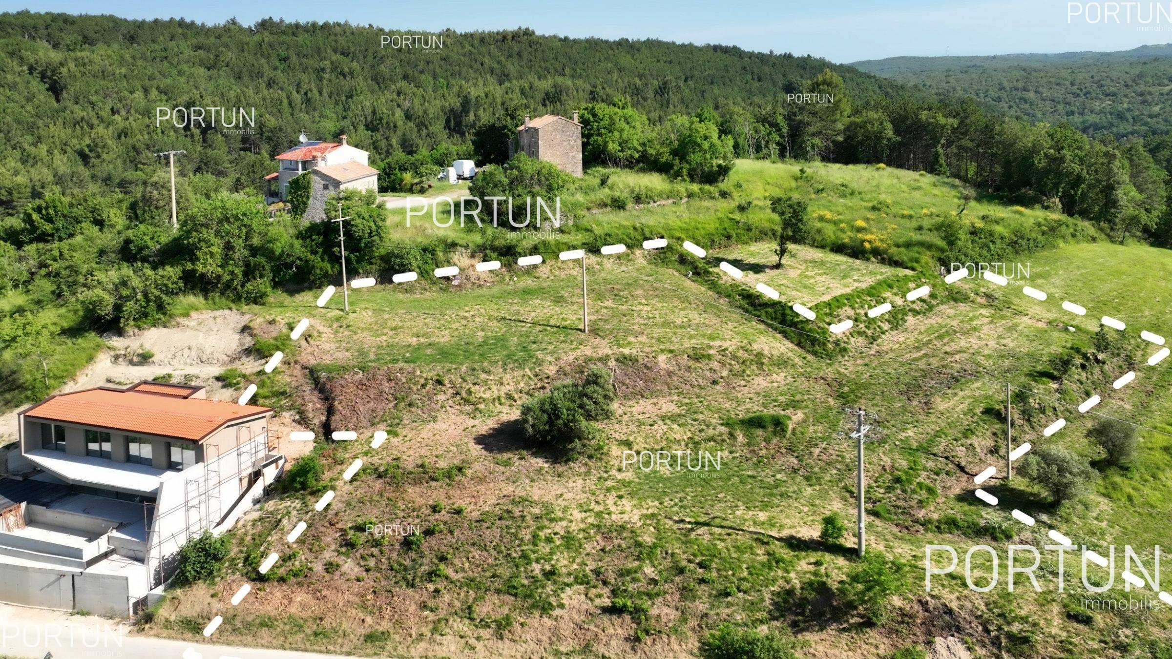 Zemljišče naprodaj v Grožnjan - 40670 - 01