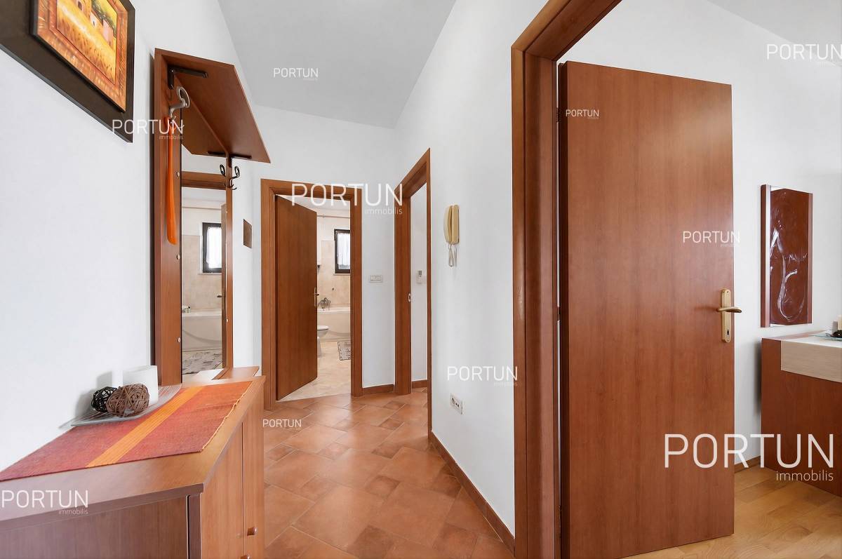 Квартира на продаж у  - 10766 - 08