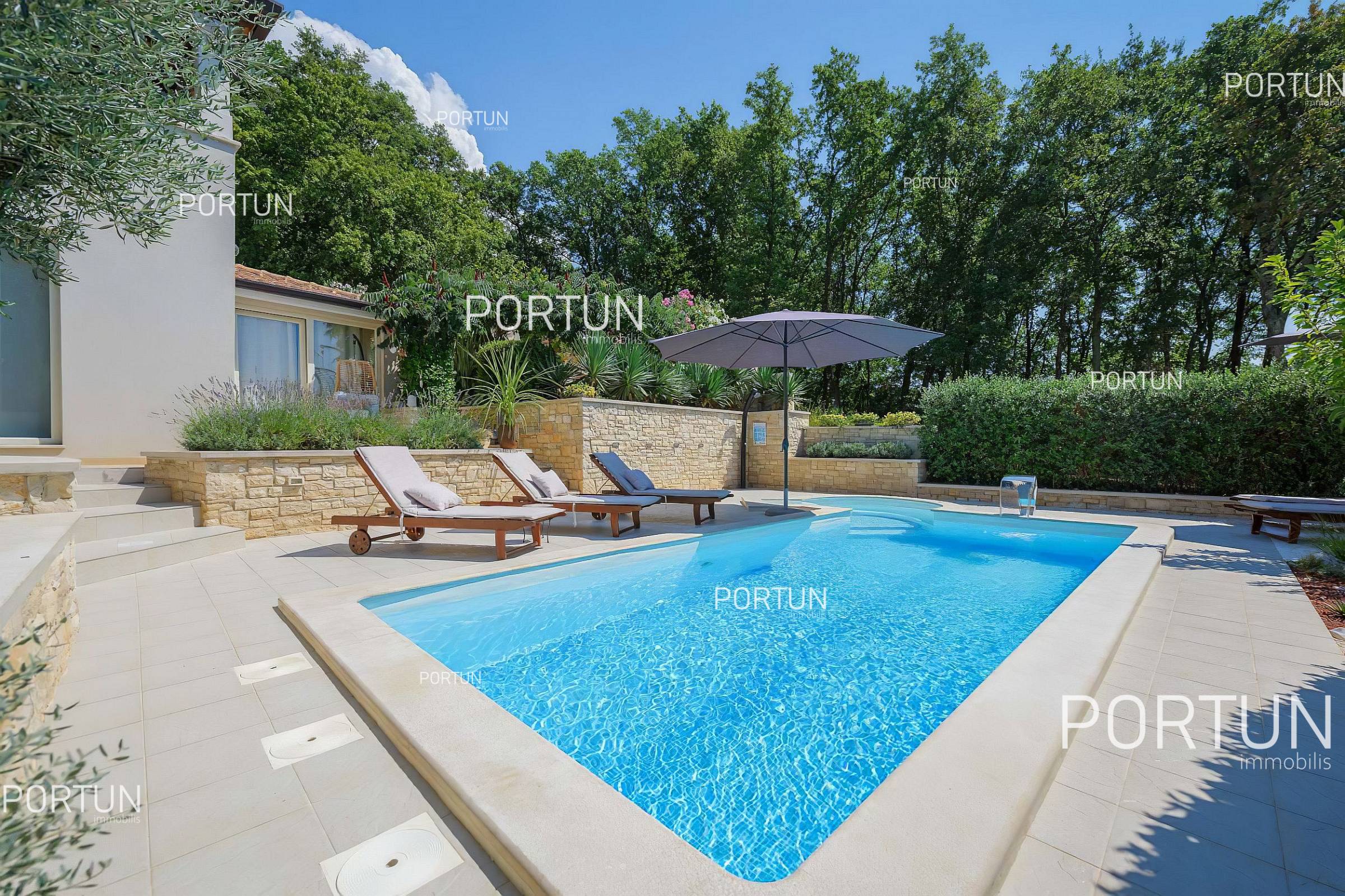 Haus im Hinterland von Poreč 3