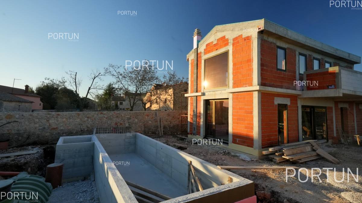 Kuća na prodaju Bale - 20755 - 23