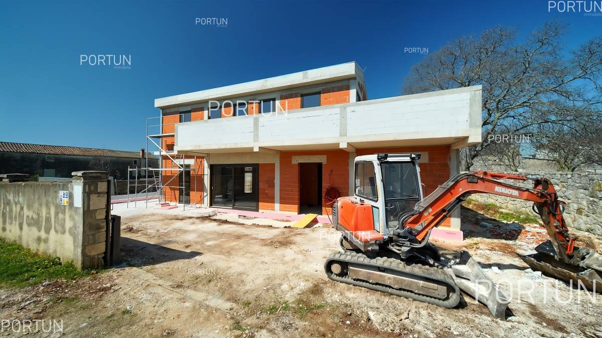 Kuća na prodaju Bale - 20755 - 21