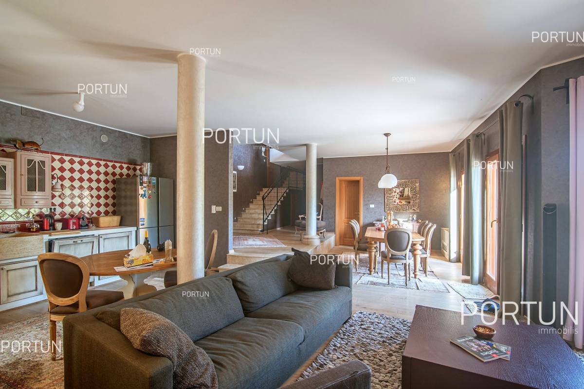 Casa in vendita a  - 20826 - 17