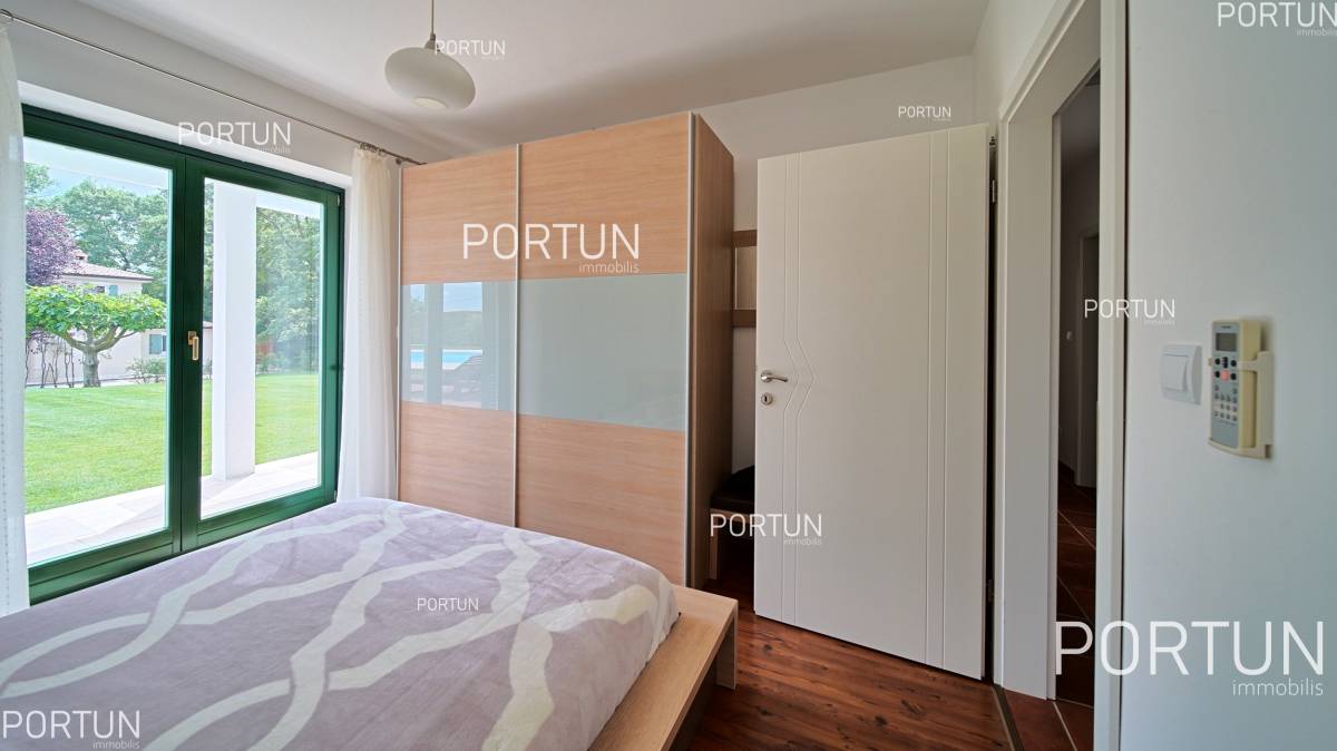 Kuća na prodaju  - 20854 - 28