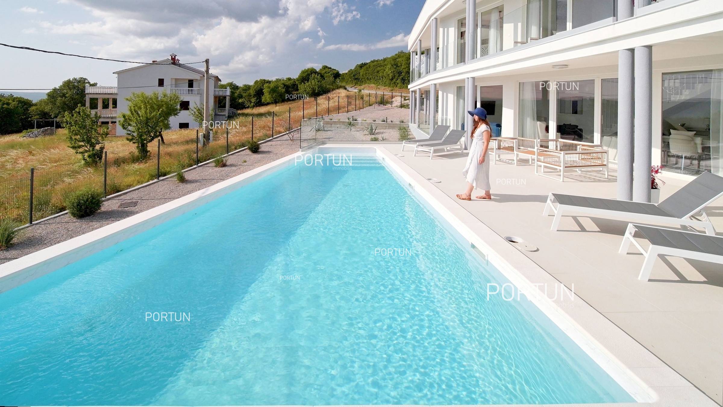 Moderne Villa mit Aussicht	 5