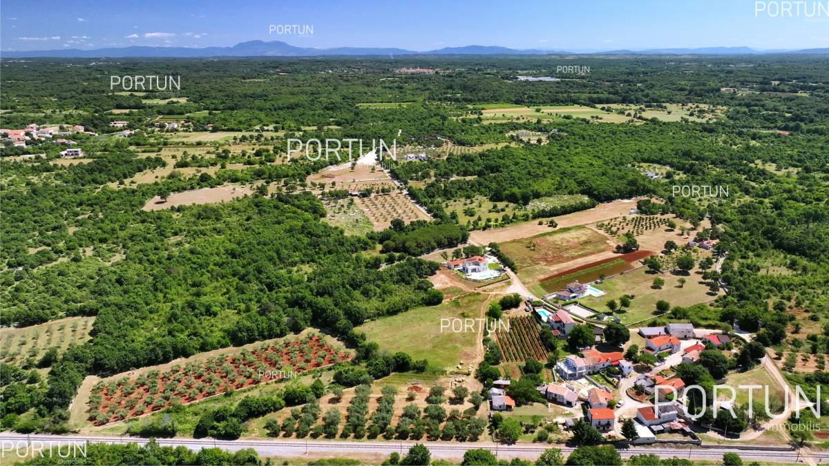 Земельный участок на продажу в Жминь - 40530 - 01