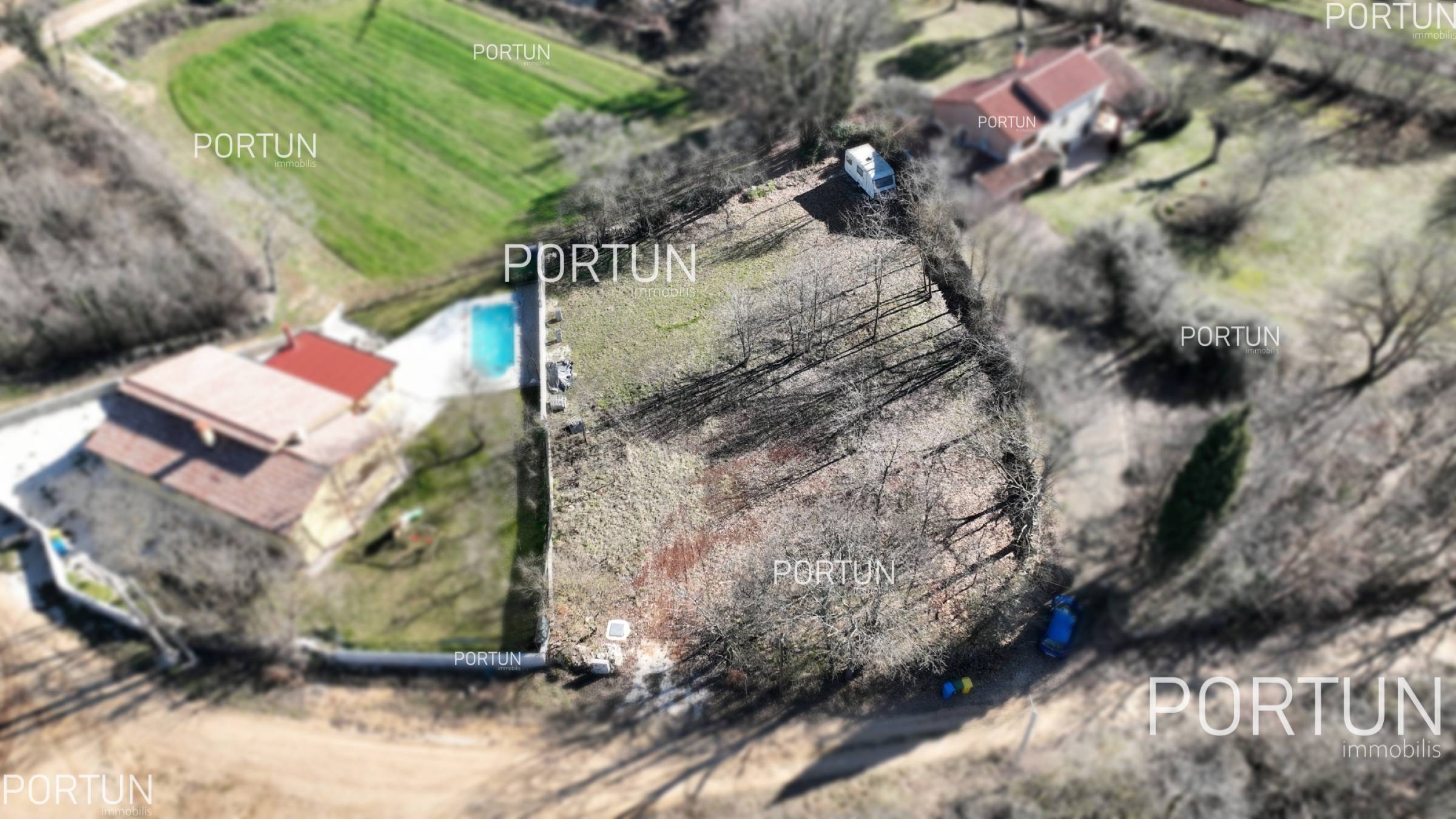 Kanfanar, zemljište sa građevinskom dozvolom	 1