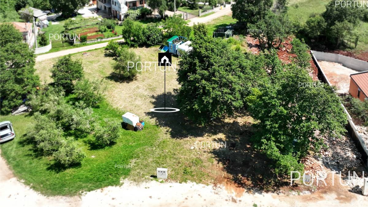 Plot of land for Sale in Višnjan - 40547 - 02