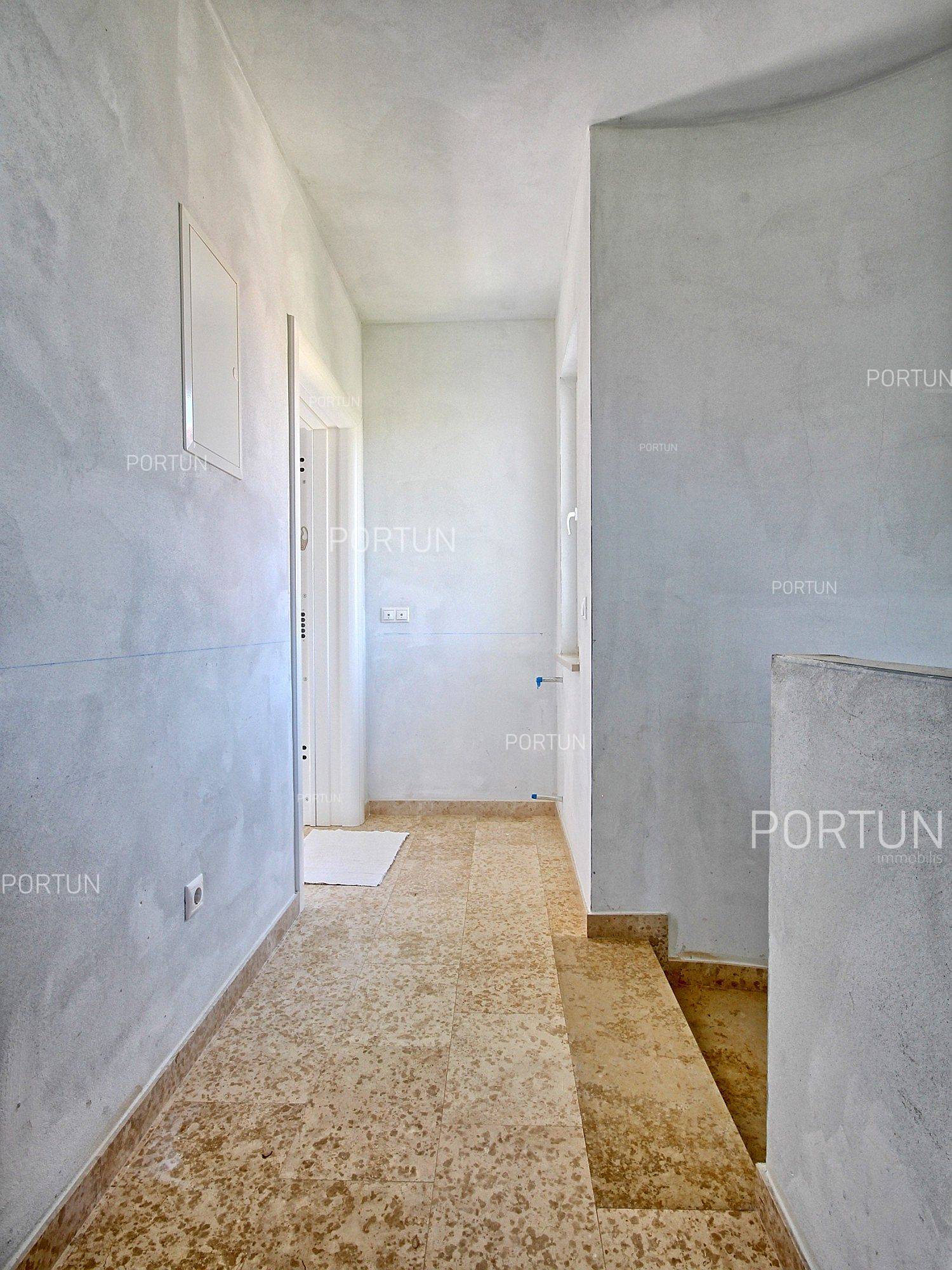 Квартира на продаж у Ровінь - 10256 - 05