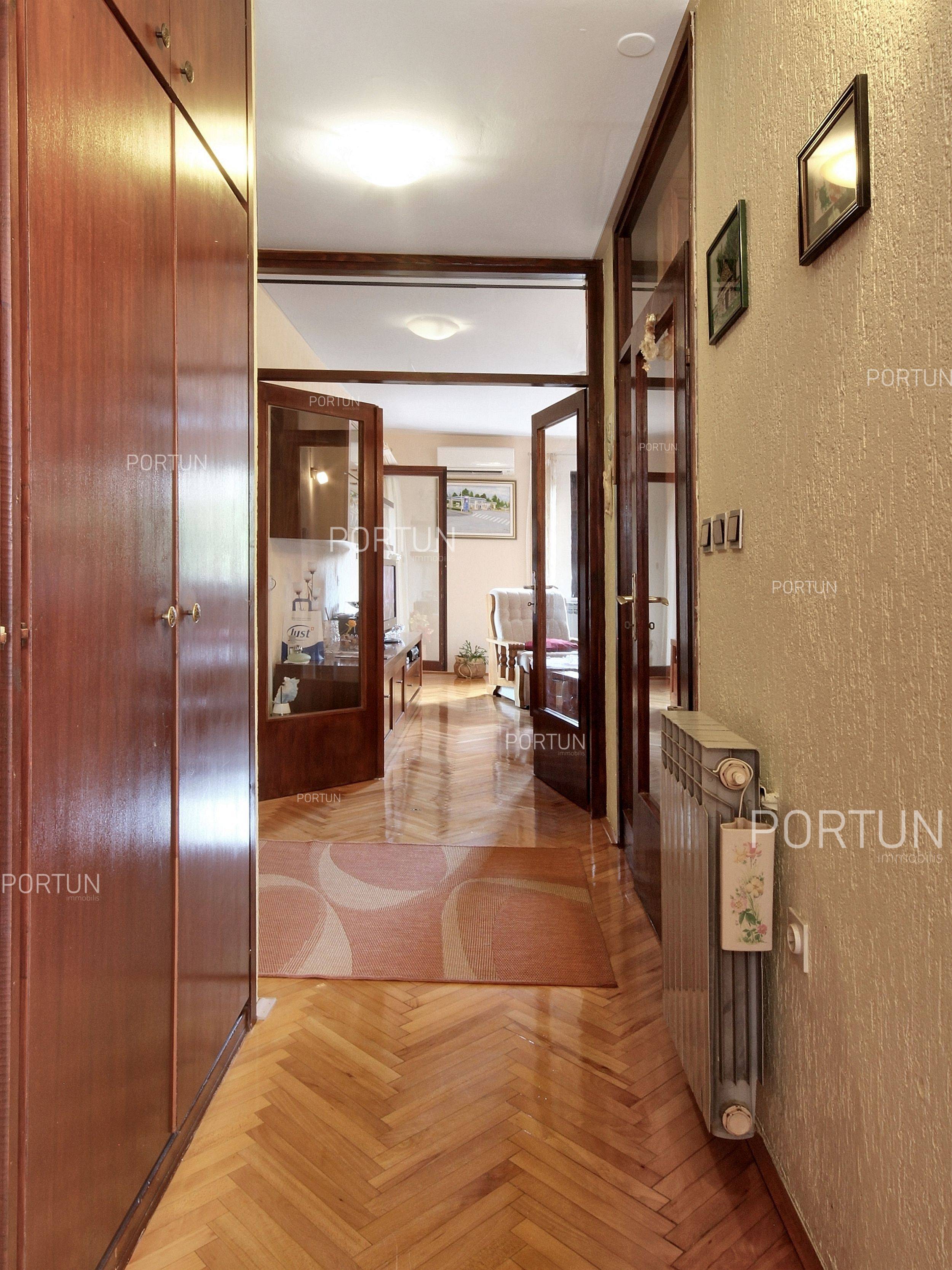 Квартира на продаж у Ровінь - 10400 - 03