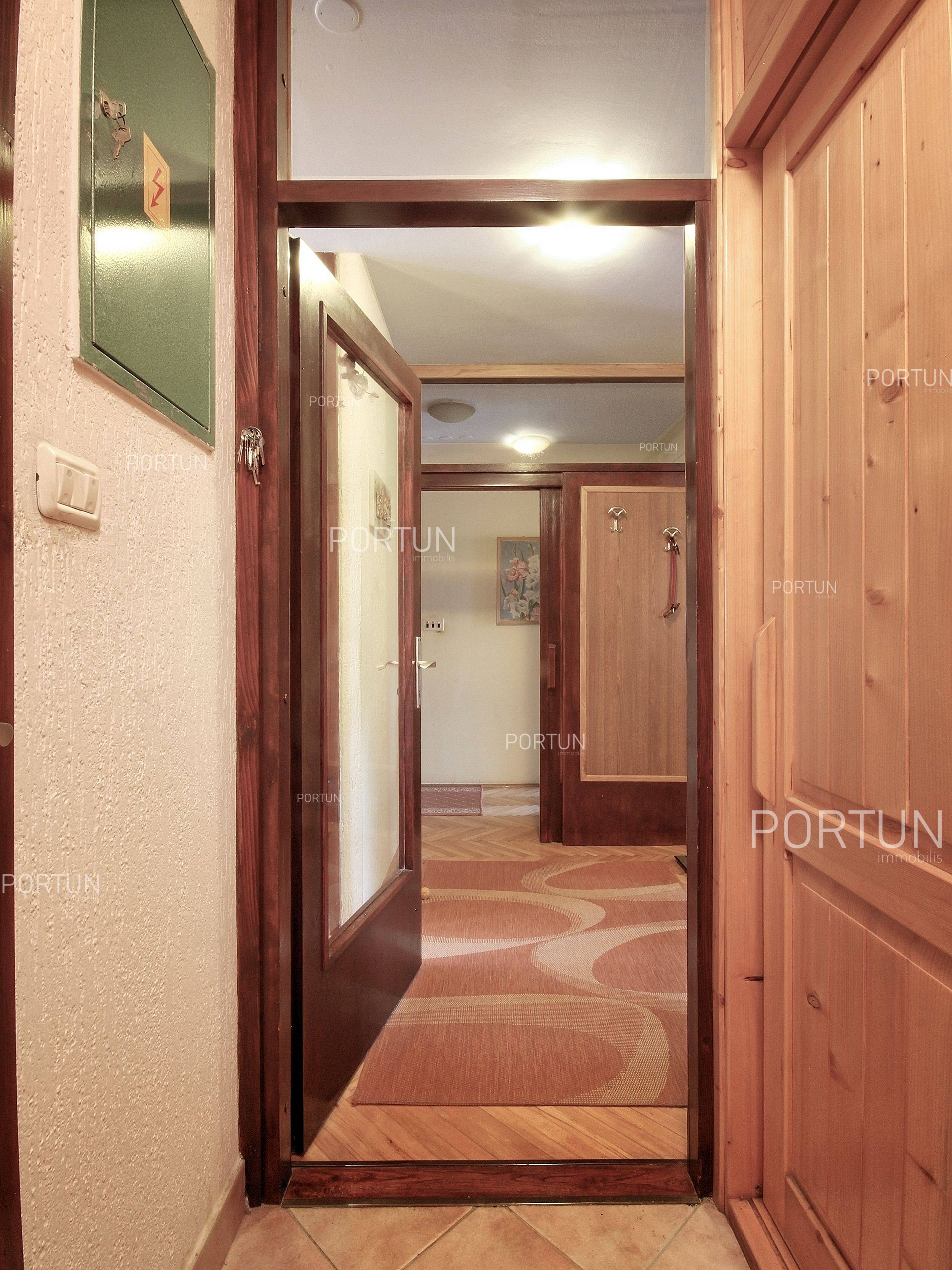 Квартира на продаж у Ровінь - 10400 - 01