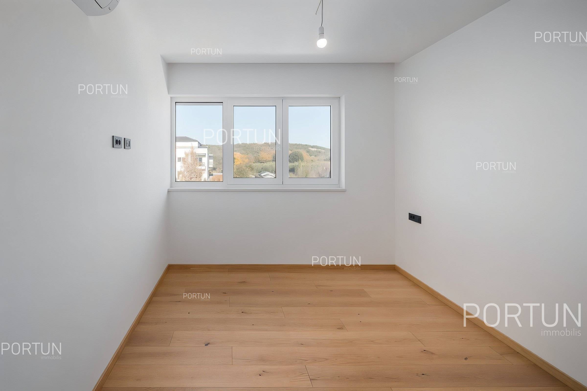 Квартира на продаж у Ровінь - 10621 - 04