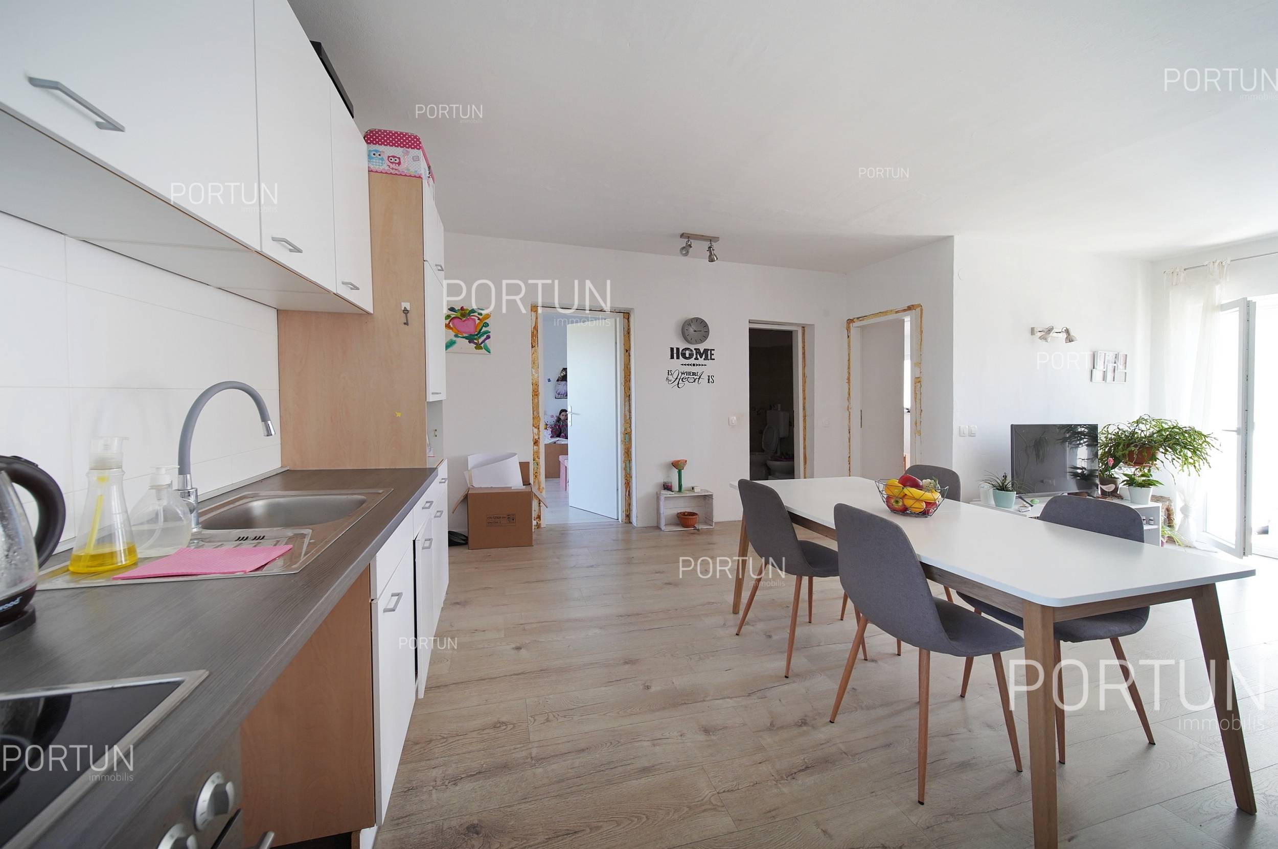 Квартира на продажу в Ровинь - 10643 - 04