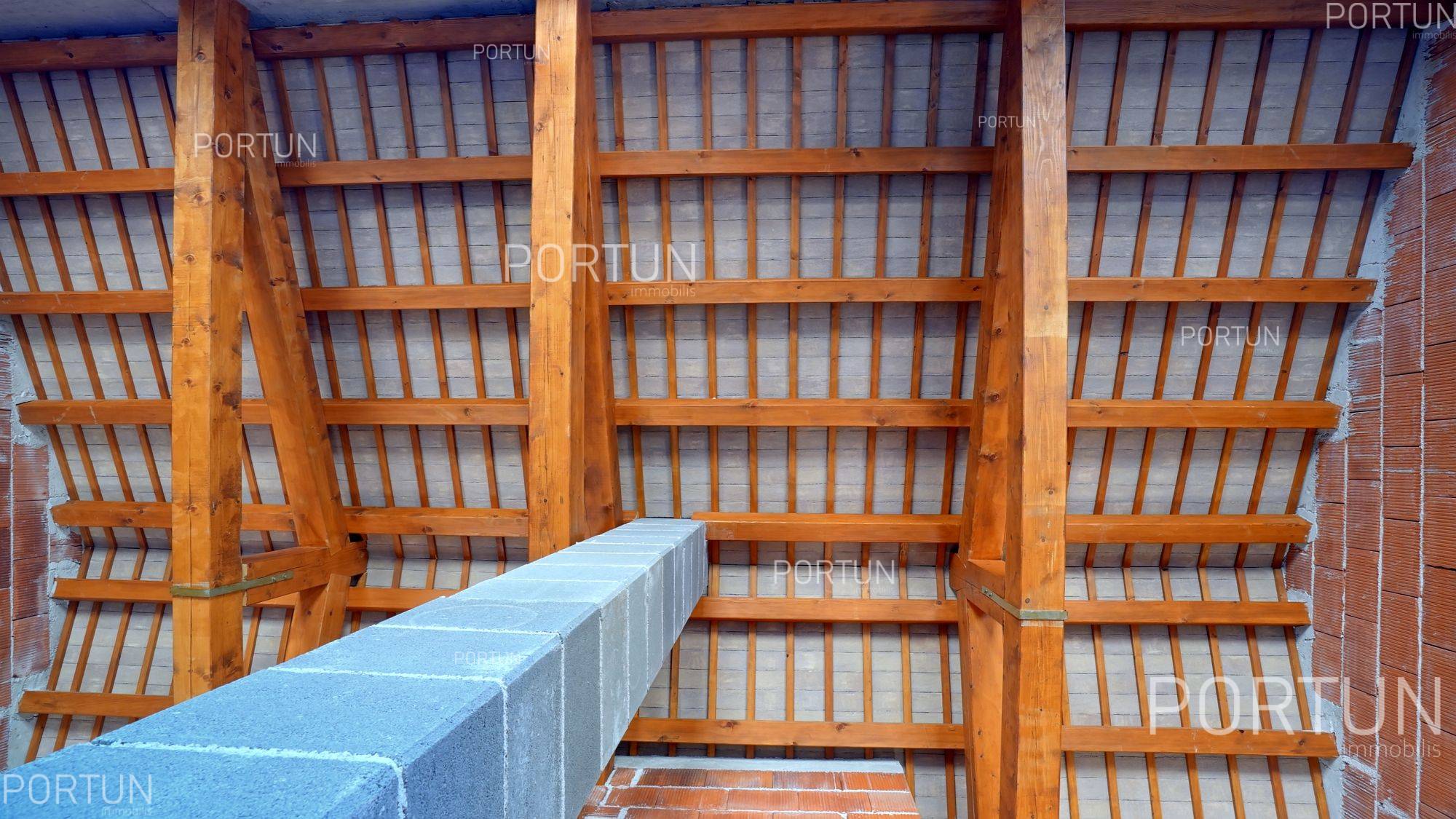 Дом на продажу в  Барбан - 20613 - 07