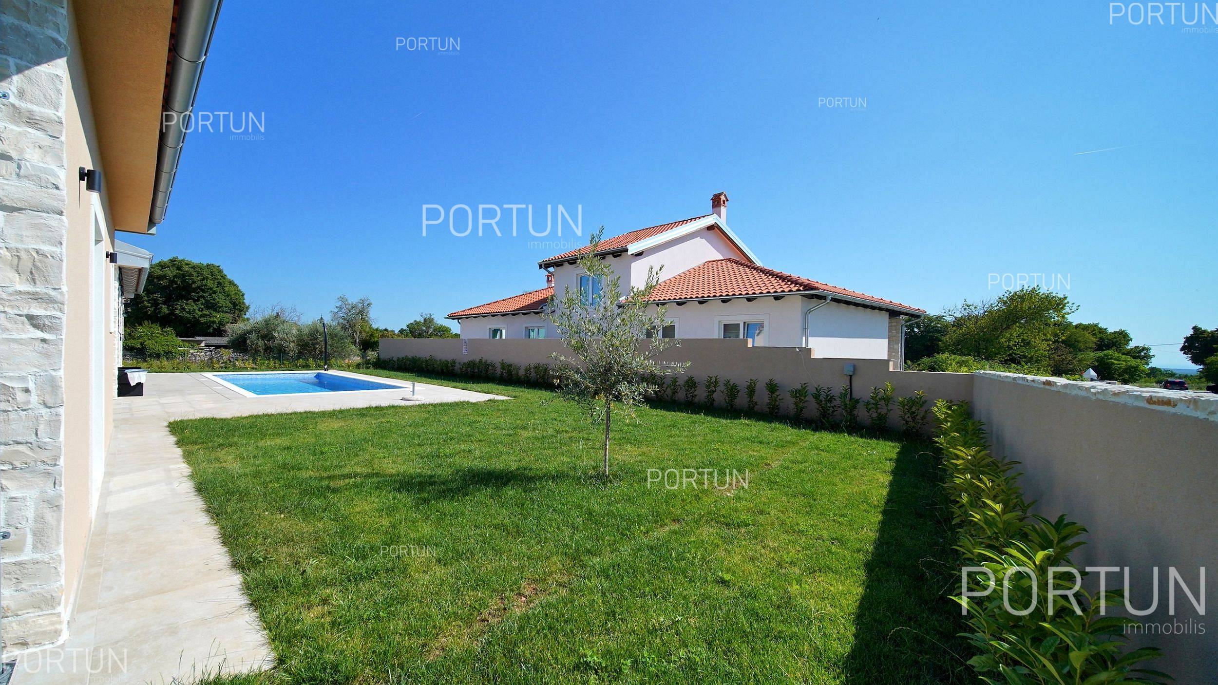 Haus zum Verkauf in  Rovinj - 20676 - 08
