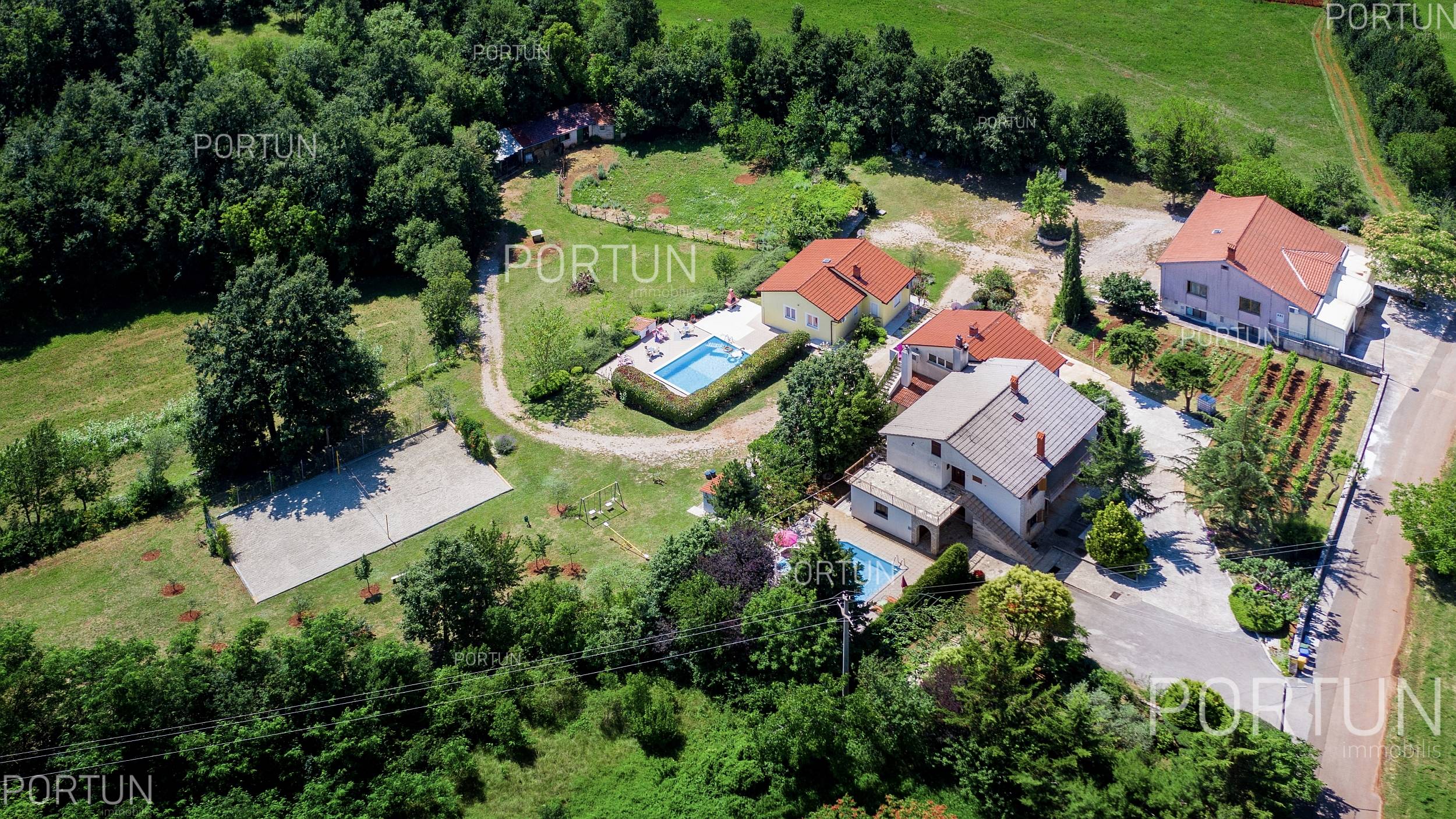 House for Sale in Žminj - 20690 - 02