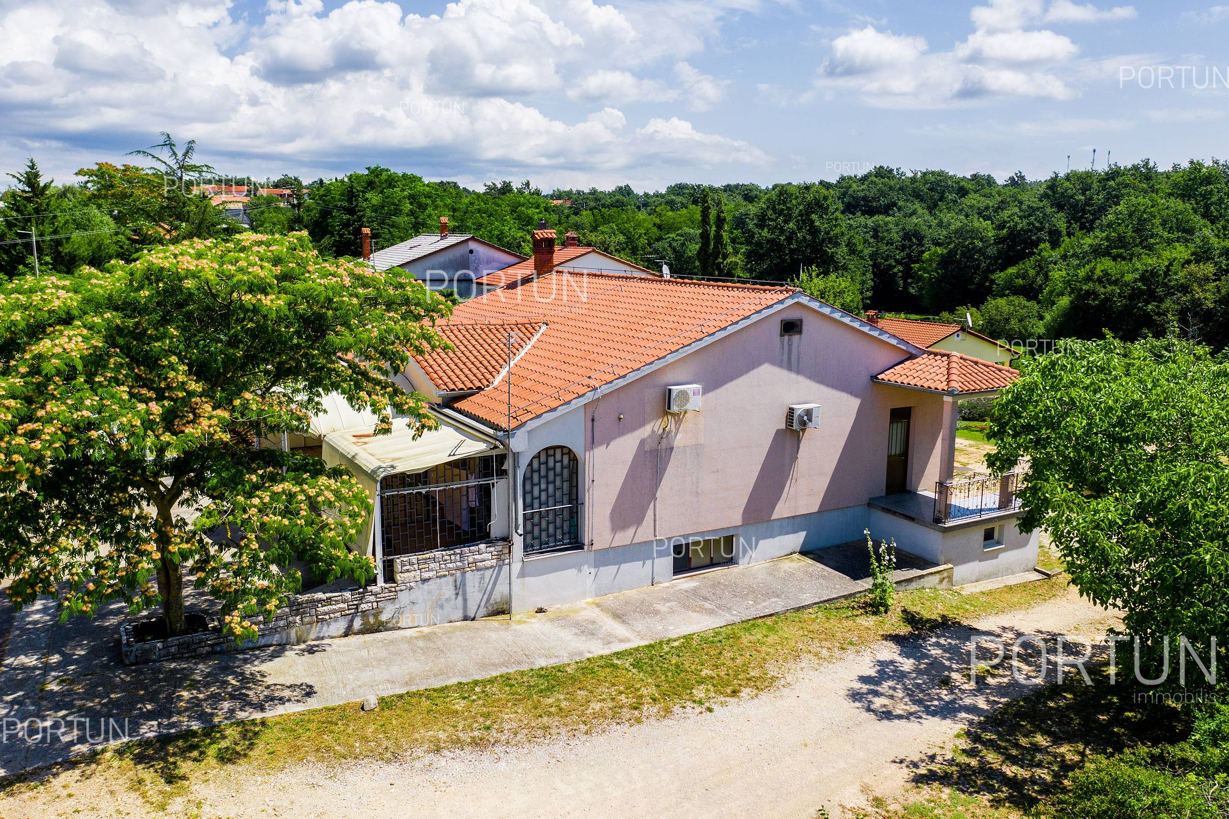 House for Sale in Žminj - 20690 - 03