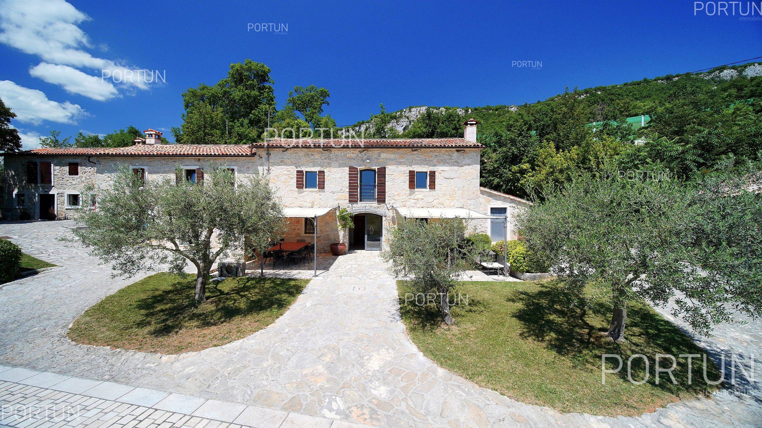 Casa in vendita a Pinguente - 20699 - 02