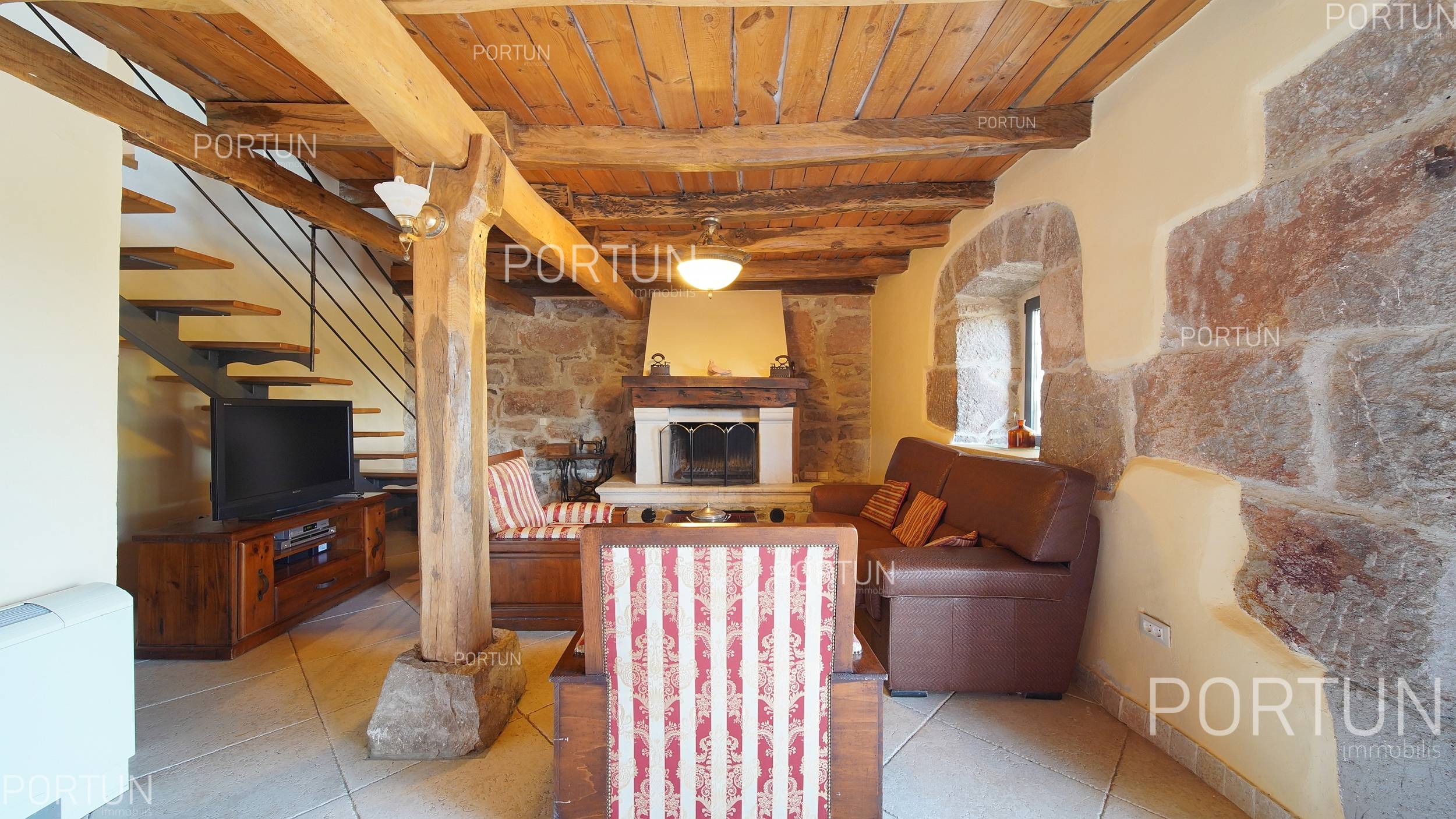Casa in vendita a Pinguente - 20699 - 09