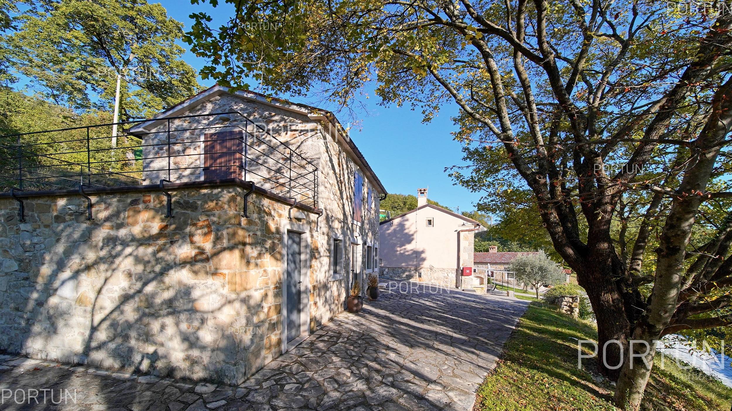 Casa in vendita a Pinguente - 20699 - 02