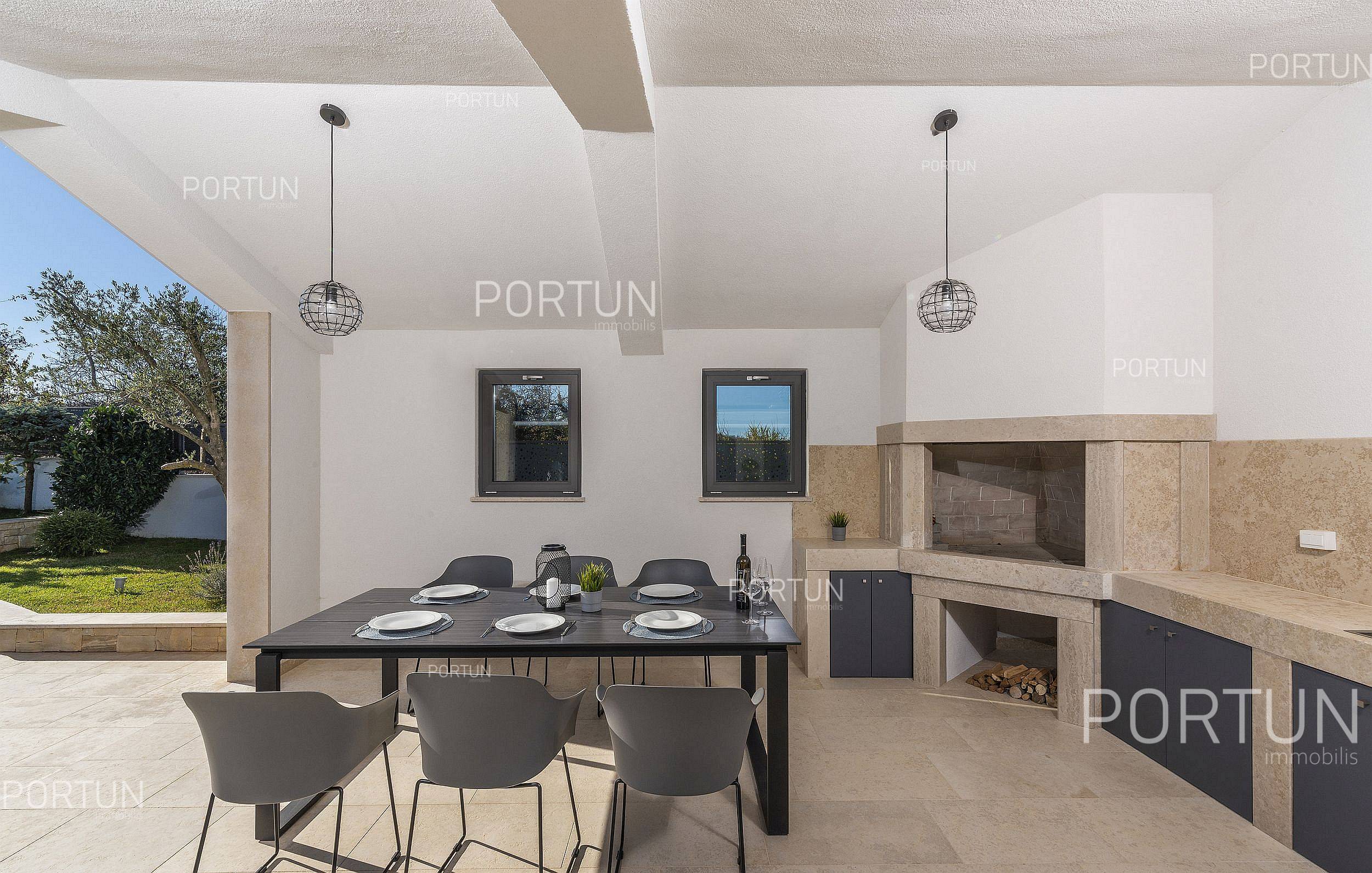 Kuća na prodaju Motovun - 20734 - 01