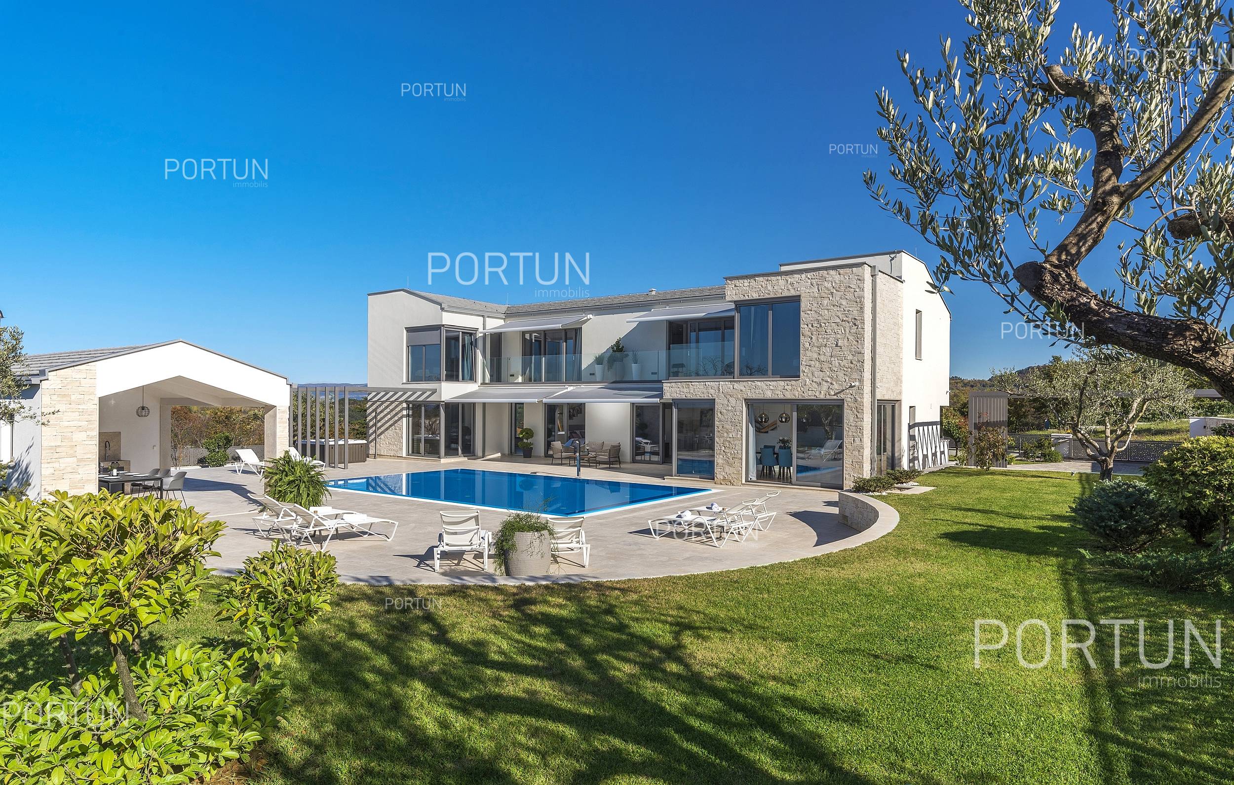Kuća na prodaju Motovun - 20734 - 02