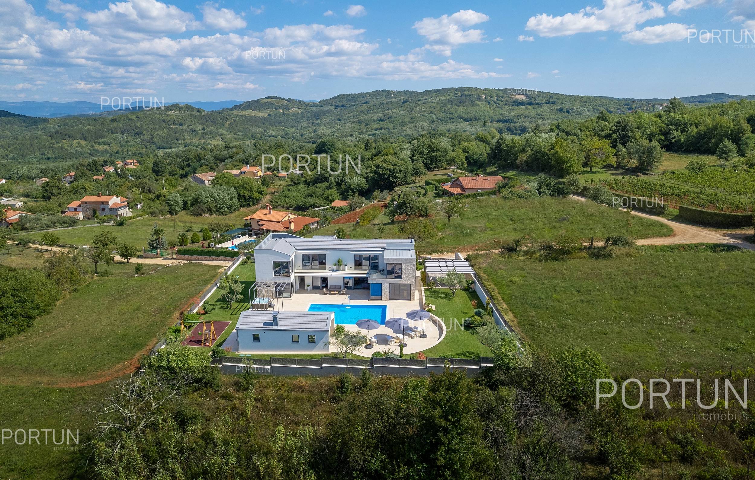 Kuća na prodaju Motovun - 20734 - 03